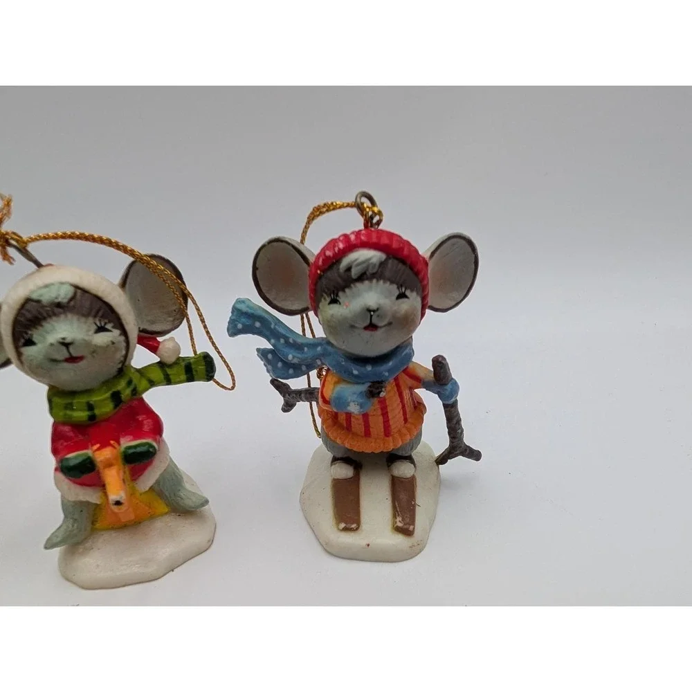 Christmas Elf‎ Mouse Plastic Ornament Lot Skates Skis Sled